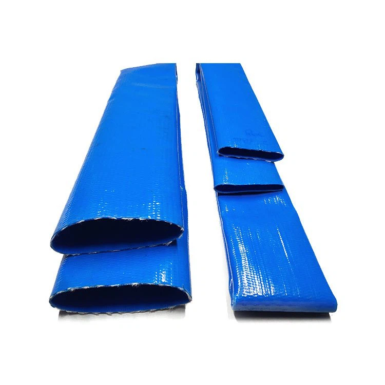 Coloque la manguera plana de PVC